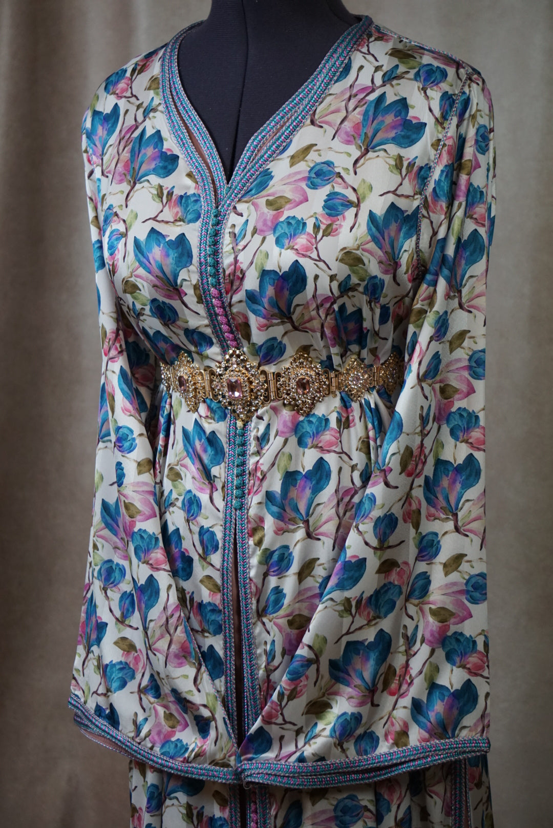 Takchita Magnolia - Coffee & Caftans