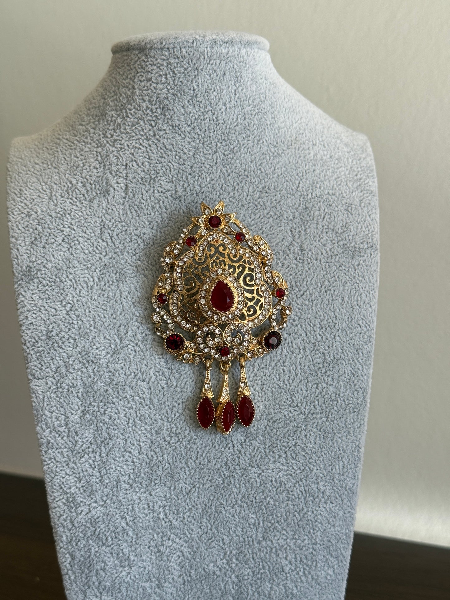 Broche Beldia Red