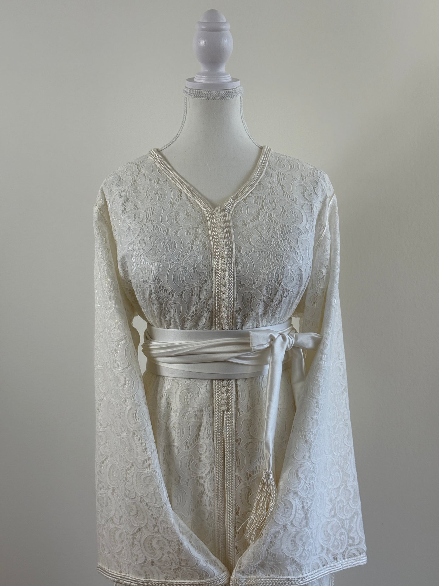 Takchita Bridal White