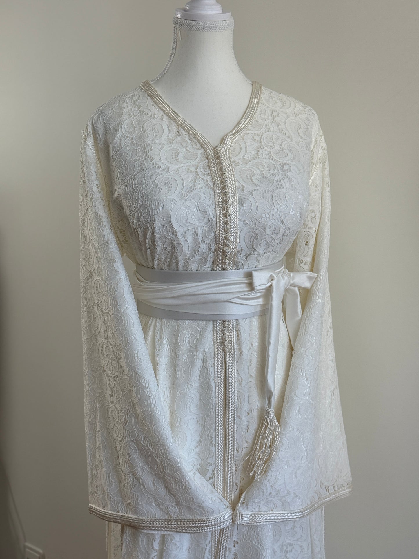 Takchita Bridal White